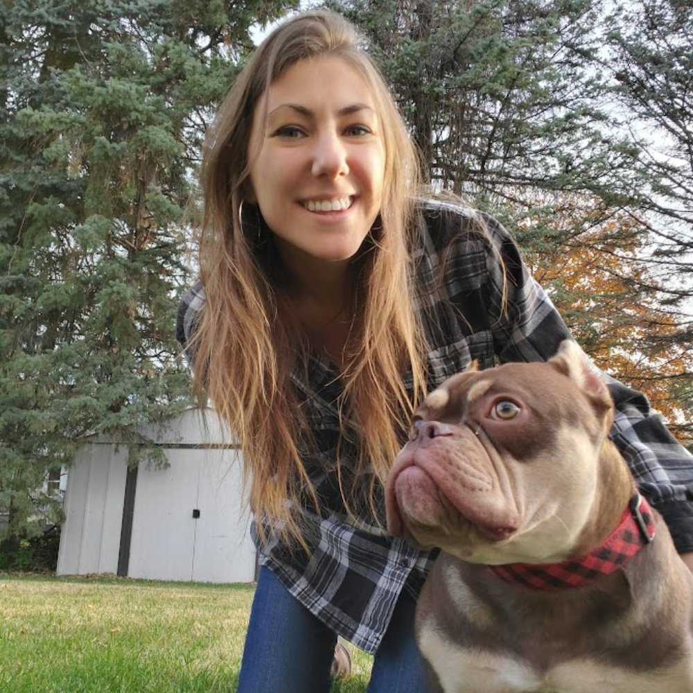 Meet your Posher, Adrianne